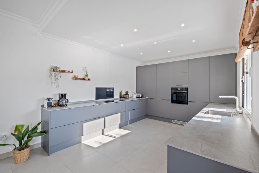 6 bedroom Villa for sale in La Cala de Mijas with pool garage - € 1,390,000 (Ref: 9616489)