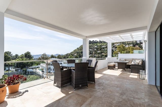 3 bedroom Villa for sale in Mijas with pool garage - € 1,445,000 (Ref: 9616498)