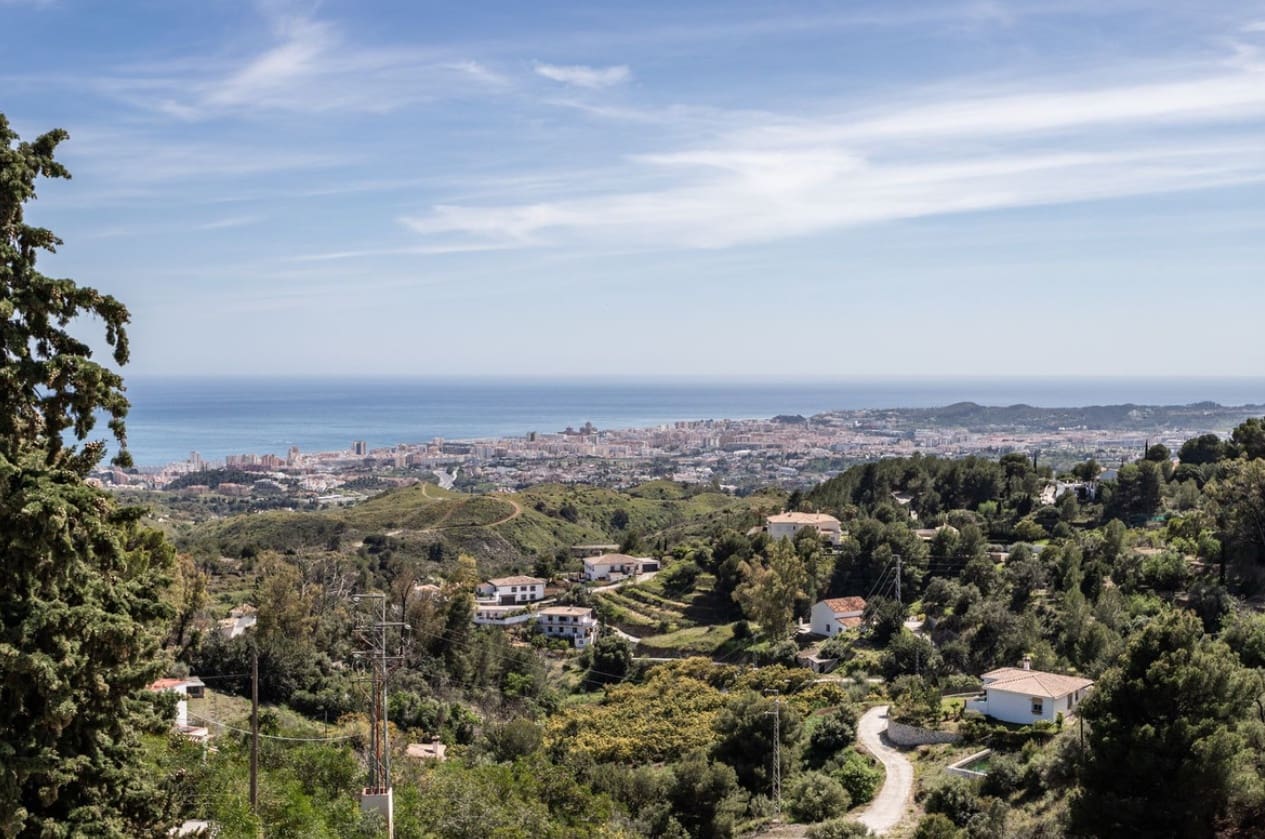 3 bedroom Villa for sale in Mijas with pool garage - € 1,445,000 (Ref: 9616498)