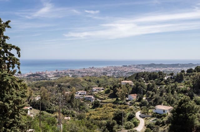 3 bedroom Villa for sale in Mijas with pool garage - € 1,445,000 (Ref: 9616498)