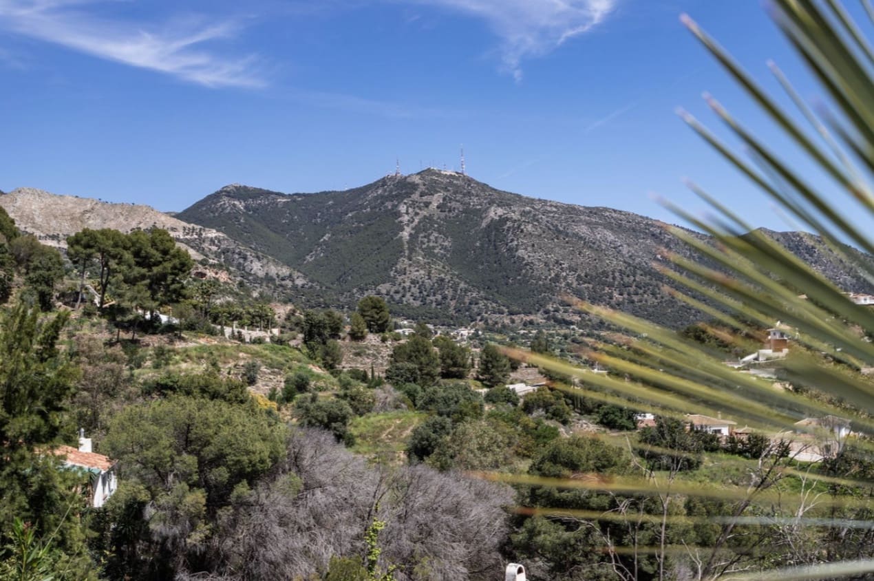 3 bedroom Villa for sale in Mijas with pool garage - € 1,445,000 (Ref: 9616498)