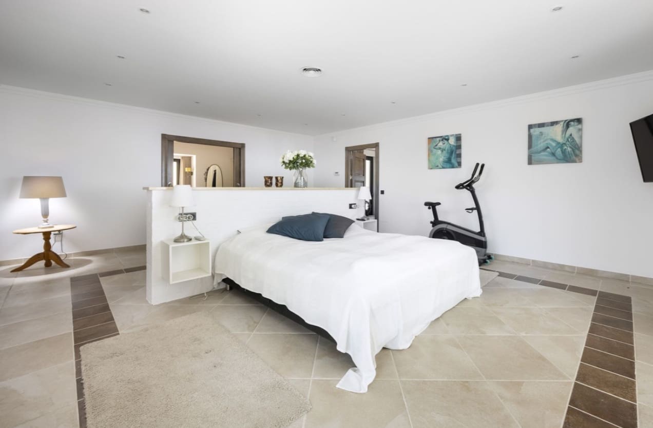 4 sypialnia Willa na sprzedaż w Mijas z basenem garażem - 2 495 000 € (Ref: 9616499)