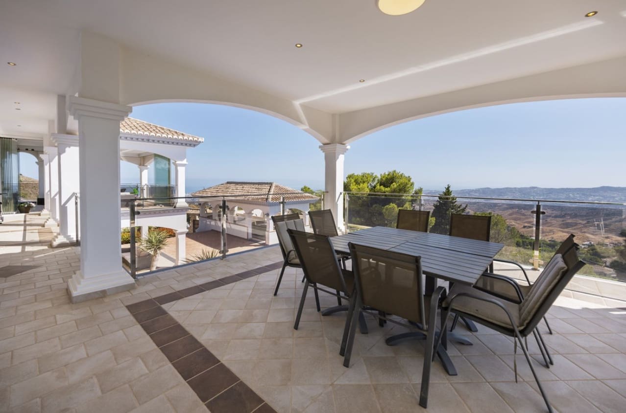 4 sypialnia Willa na sprzedaż w Mijas z basenem garażem - 2 495 000 € (Ref: 9616499)