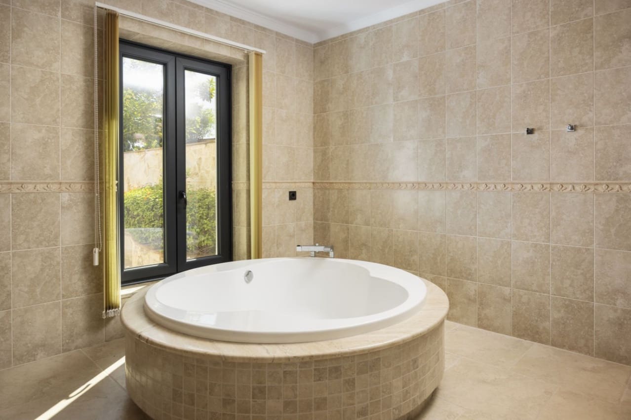 4 sypialnia Willa na sprzedaż w Mijas z basenem garażem - 2 495 000 € (Ref: 9616499)