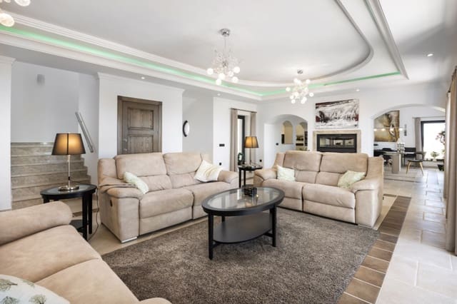 4 soverom Villa til salgs i Mijas med svømmebasseng garasje - € 2 495 000 (Ref: 9616499)