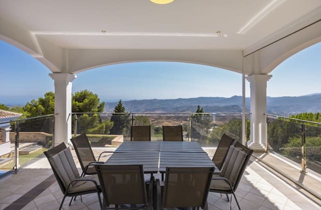 4 soverom Villa til salgs i Mijas med svømmebasseng garasje - € 2 495 000 (Ref: 9616499)