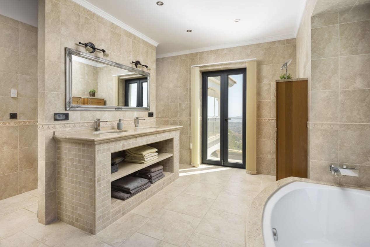 4 soveværelse Villa til salg i Mijas med swimmingpool garage - € 2.495.000 (Ref: 9616499)