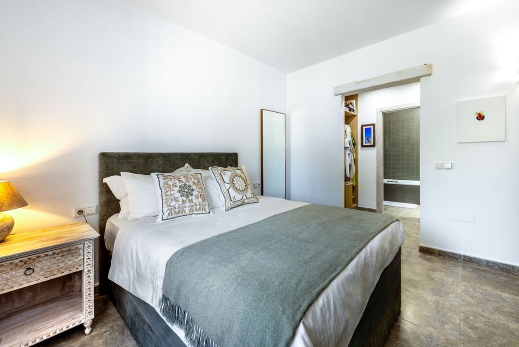 3 bedroom Villa for sale in La Cala de Mijas with pool garage - € 1,450,000 (Ref: 9616500)