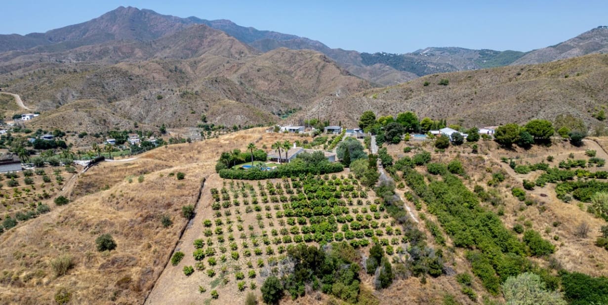 3 bedroom Villa for sale in La Cala de Mijas with pool garage - € 1,450,000 (Ref: 9616500)