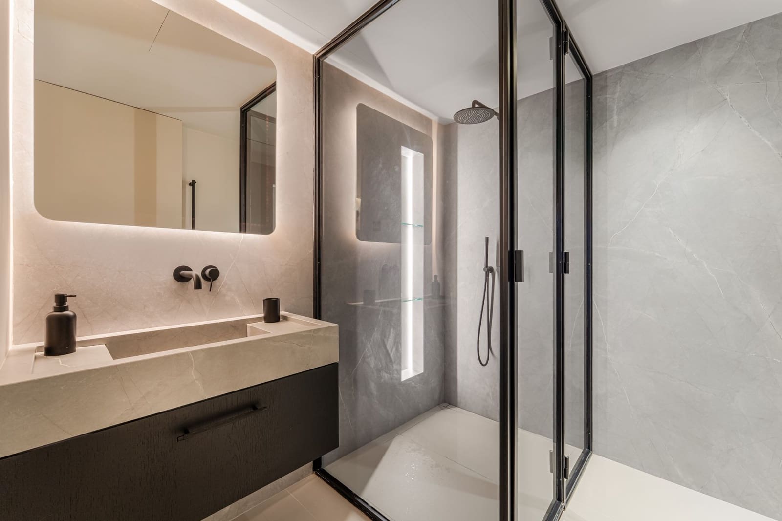 4 slaapkamer Penthouse te koop in Benahavis met zwembad garage - € 1.995.000 (Ref: 9616503)