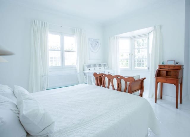 Chalet de 3 habitaciones en Sotogrande, San Roque en venta con piscina garaje - 1.200.000 € (Ref: 9616506)