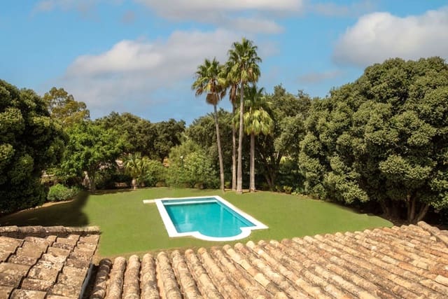 Chalet de 3 habitaciones en Sotogrande, San Roque en venta con piscina garaje - 1.200.000 € (Ref: 9616506)