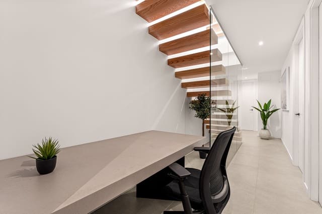 5 sovrum Villa till salu i El Paraíso, Benahavís med pool - 1 790 000 € (Ref: 9616507)