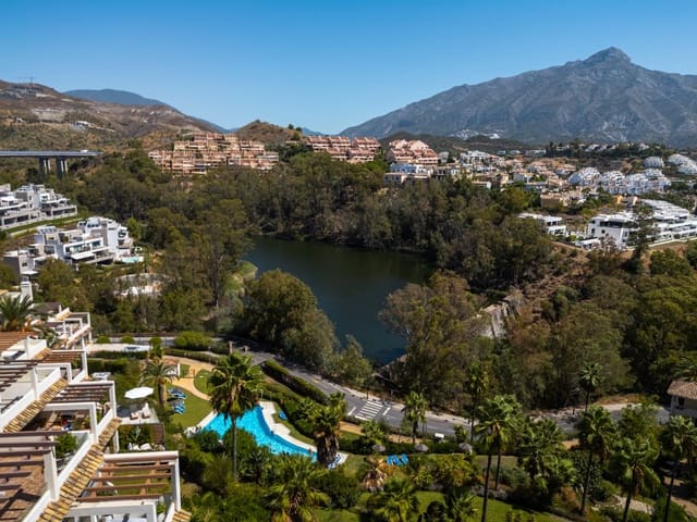 3 soverom Leilighet til salgs i Marbella med svømmebasseng garasje - € 1 195 000 (Ref: 9616508)