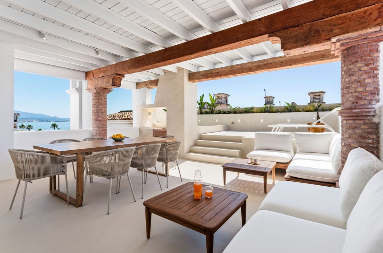 4 soverom Penthouse til salgs i Manilva med svømmebasseng garasje - € 1 350 000 (Ref: 9616510)