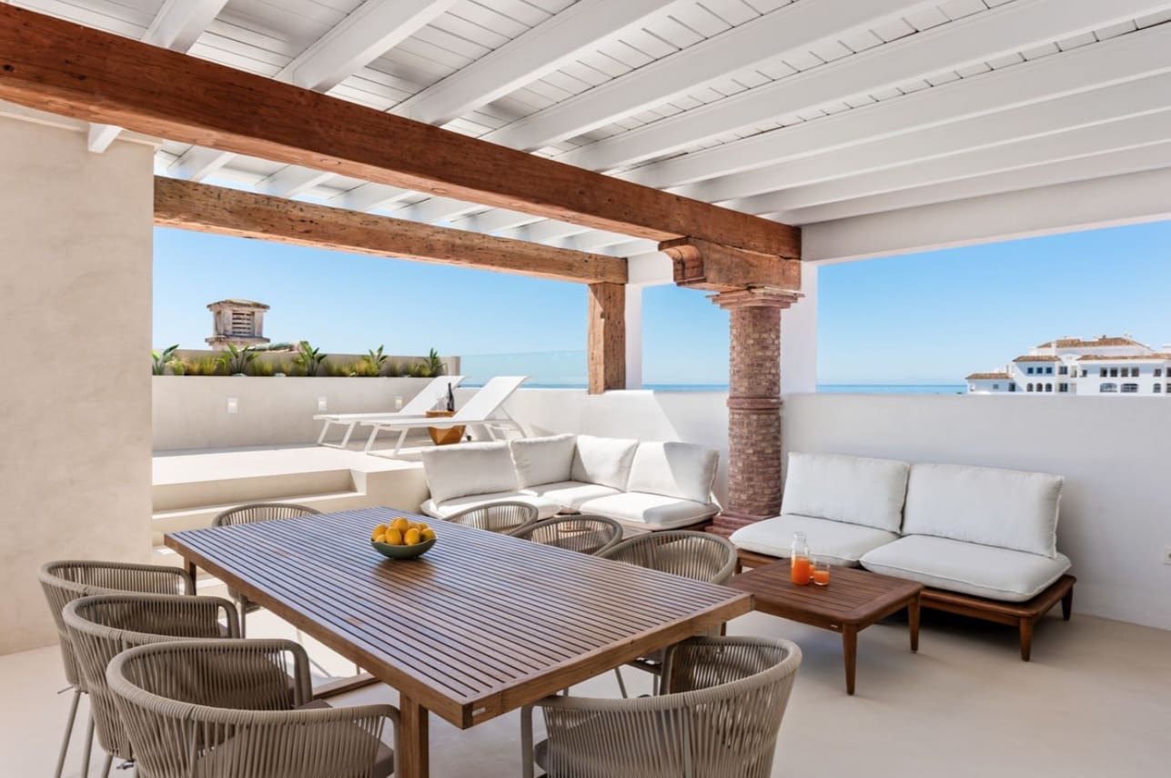 4 soverom Penthouse til salgs i Manilva med svømmebasseng garasje - € 1 350 000 (Ref: 9616510)