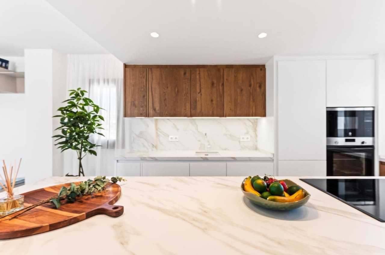 4 soverom Penthouse til salgs i Manilva med svømmebasseng garasje - € 1 350 000 (Ref: 9616510)