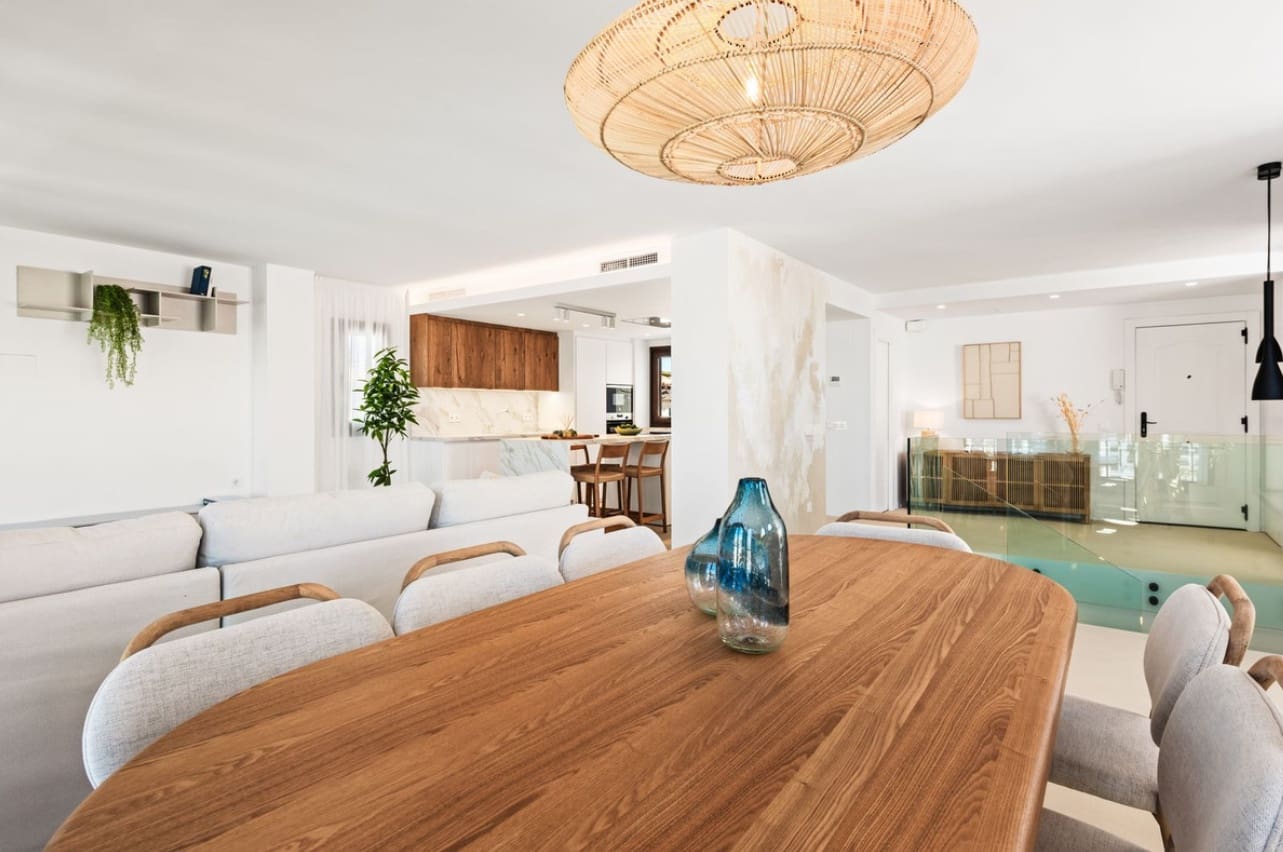 4 soverom Penthouse til salgs i Manilva med svømmebasseng garasje - € 1 350 000 (Ref: 9616510)