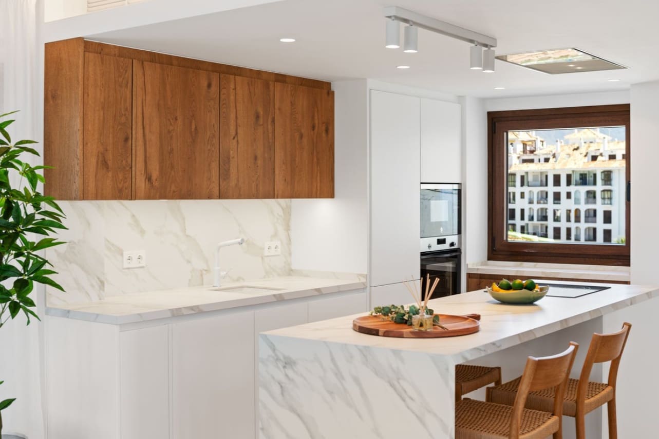 4 soverom Penthouse til salgs i Manilva med svømmebasseng garasje - € 1 350 000 (Ref: 9616510)