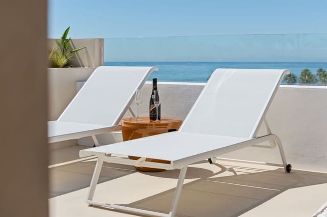 4 soverom Penthouse til salgs i Manilva med svømmebasseng garasje - € 1 290 000 (Ref: 9616510)