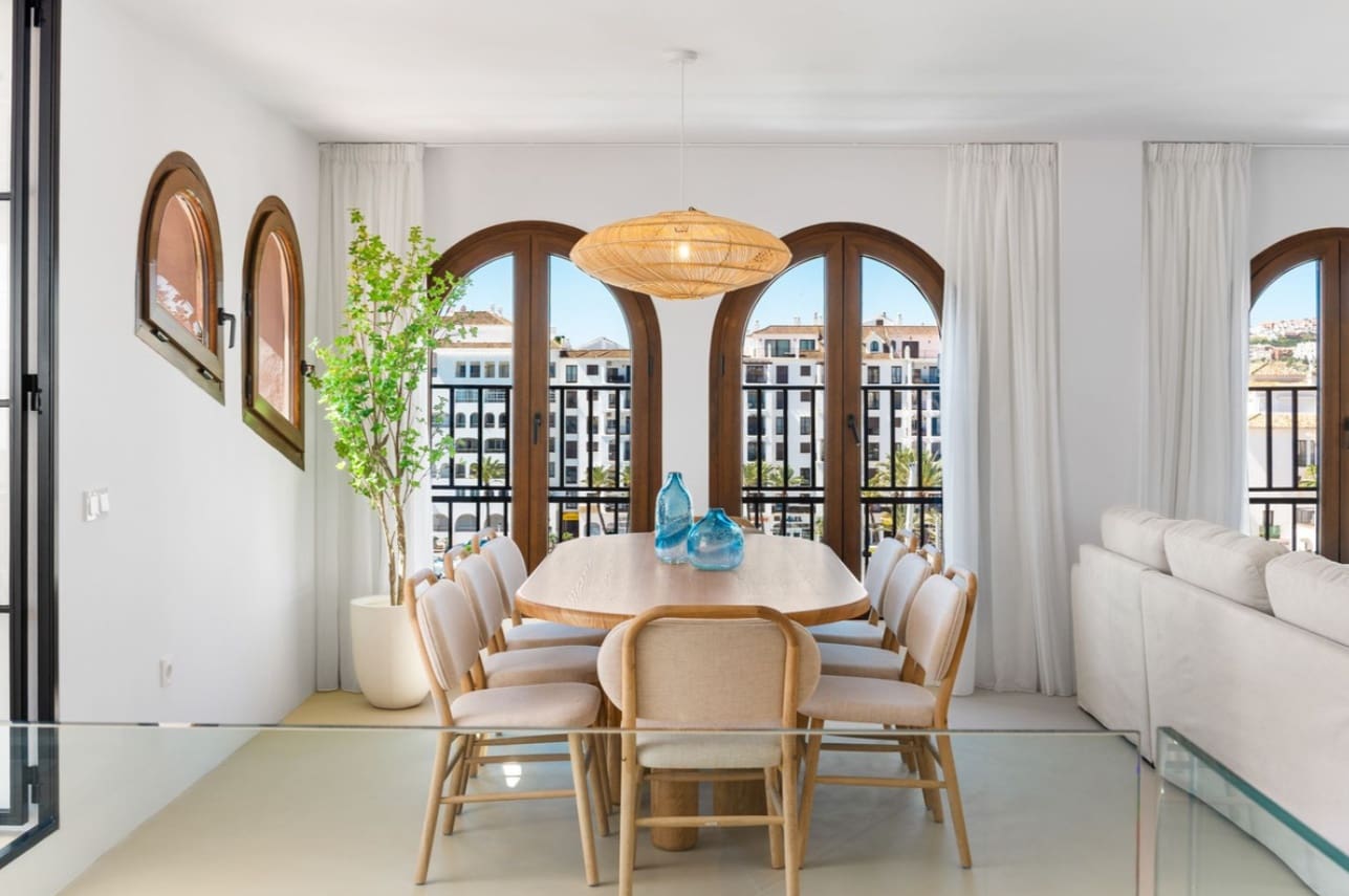 4 bedroom Penthouse for sale in La Duquesa / Puerto de la Duquesa with pool garage - € 1,290,000 (Ref: 9616510)