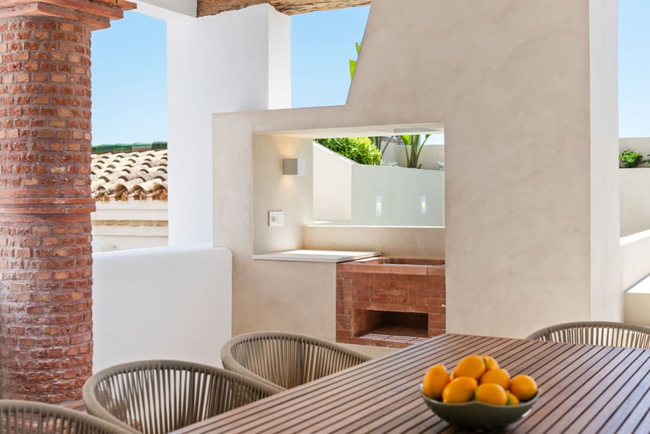 4 bedroom Penthouse for sale in La Duquesa / Puerto de la Duquesa with pool garage - € 1,290,000 (Ref: 9616510)