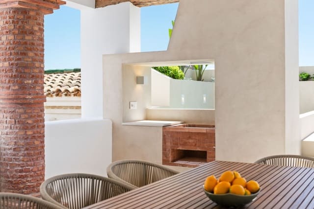4 soverom Penthouse til salgs i Manilva med svømmebasseng garasje - € 1 290 000 (Ref: 9616510)