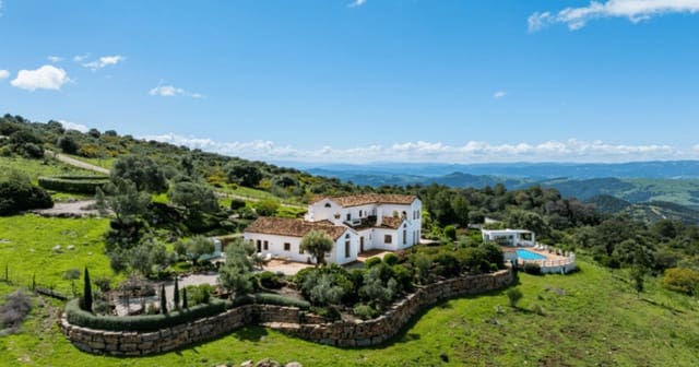 5 bedroom Villa for sale in Casares with pool garage - € 1,895,000 (Ref: 9616512)