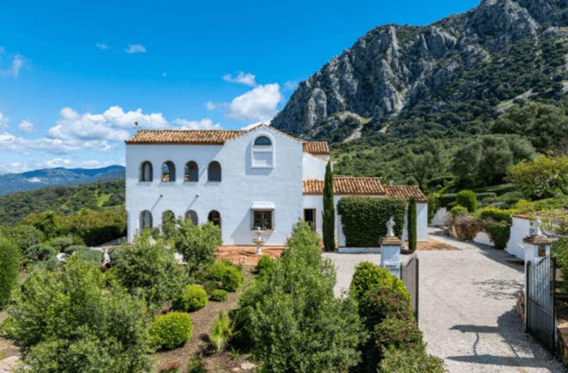 5 bedroom Villa for sale in Casares with pool garage - € 1,895,000 (Ref: 9616512)