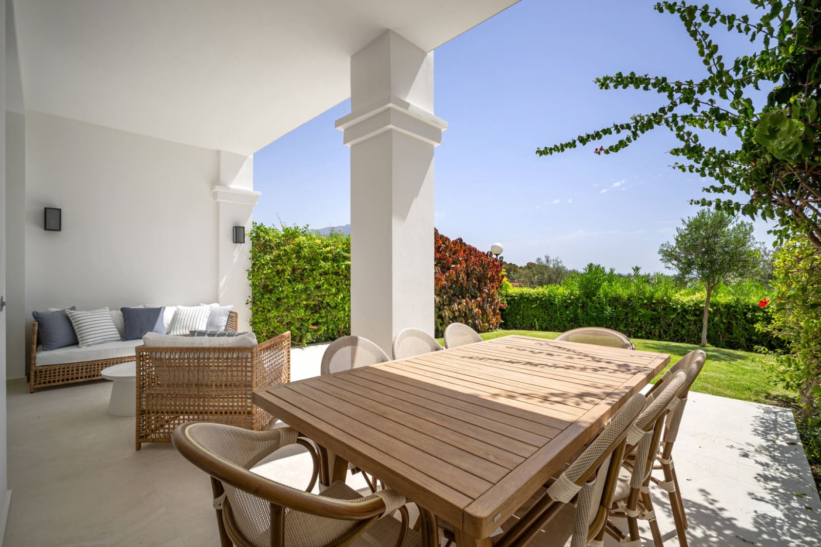 4 slaapkamer Huis te koop in La Quinta met zwembad garage - € 1.795.000 (Ref: 9616514)