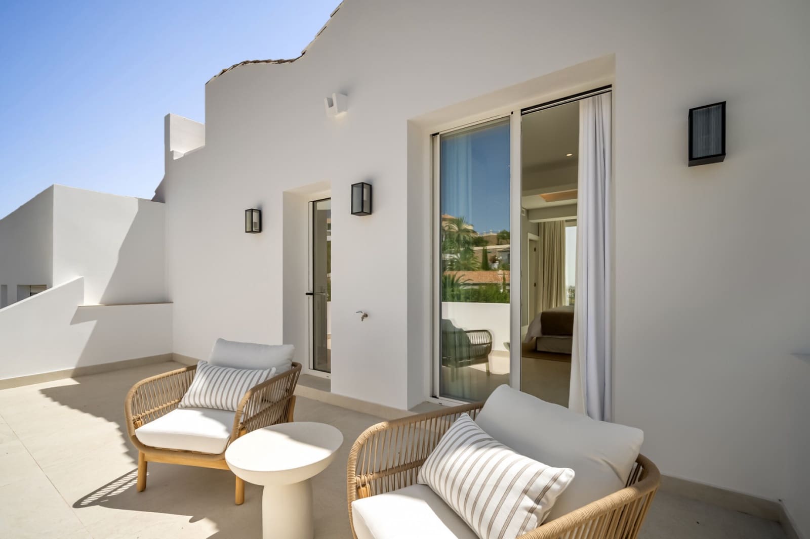 4 slaapkamer Huis te koop in La Quinta met zwembad garage - € 1.795.000 (Ref: 9616514)
