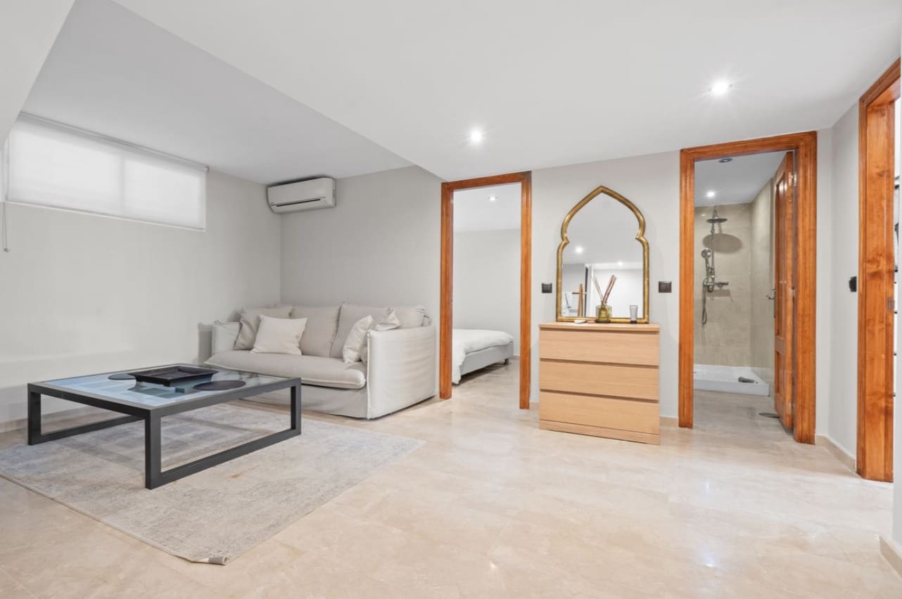 5 Zimmer Villa zu verkaufen in Marbella mit Pool Garage - 2.295.000 € (Ref: 9616516)