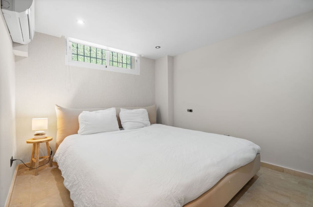 5 Zimmer Villa zu verkaufen in Marbella mit Pool Garage - 2.295.000 € (Ref: 9616516)