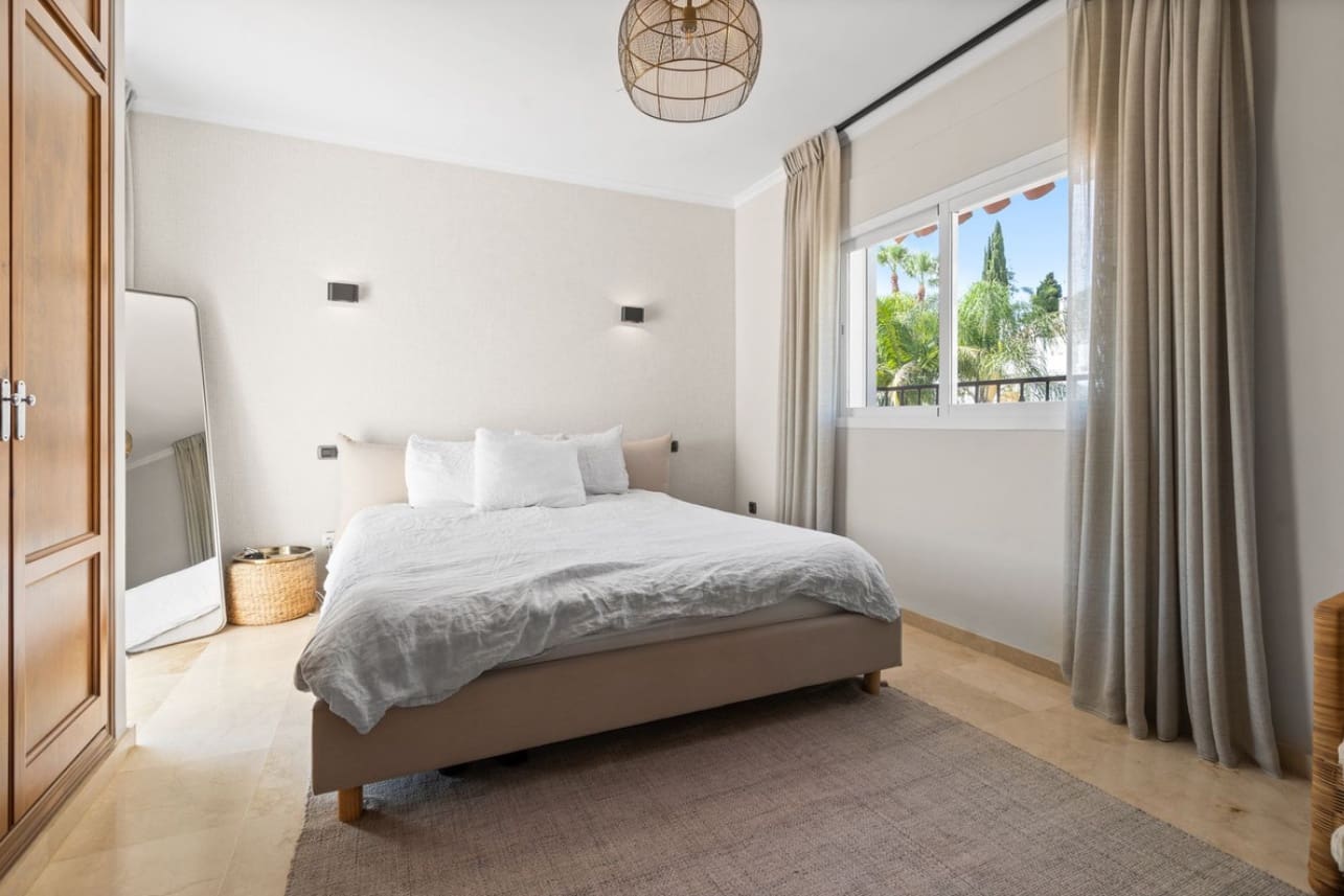 5 Zimmer Villa zu verkaufen in Marbella mit Pool Garage - 2.295.000 € (Ref: 9616516)