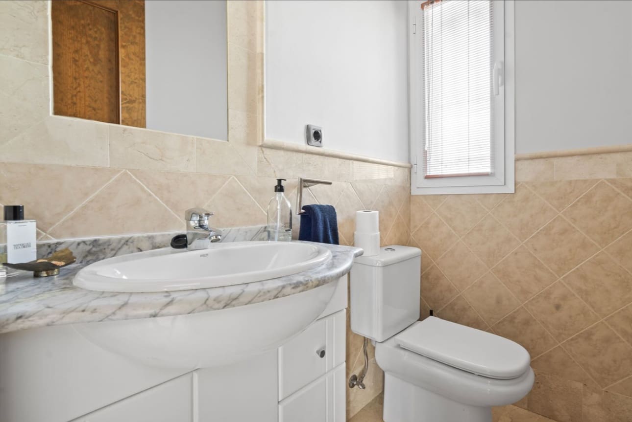 5 Zimmer Villa zu verkaufen in Marbella mit Pool Garage - 2.295.000 € (Ref: 9616516)