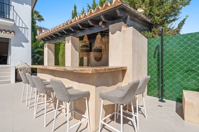 5 Zimmer Villa zu verkaufen in Marbella mit Pool Garage - 2.295.000 € (Ref: 9616516)