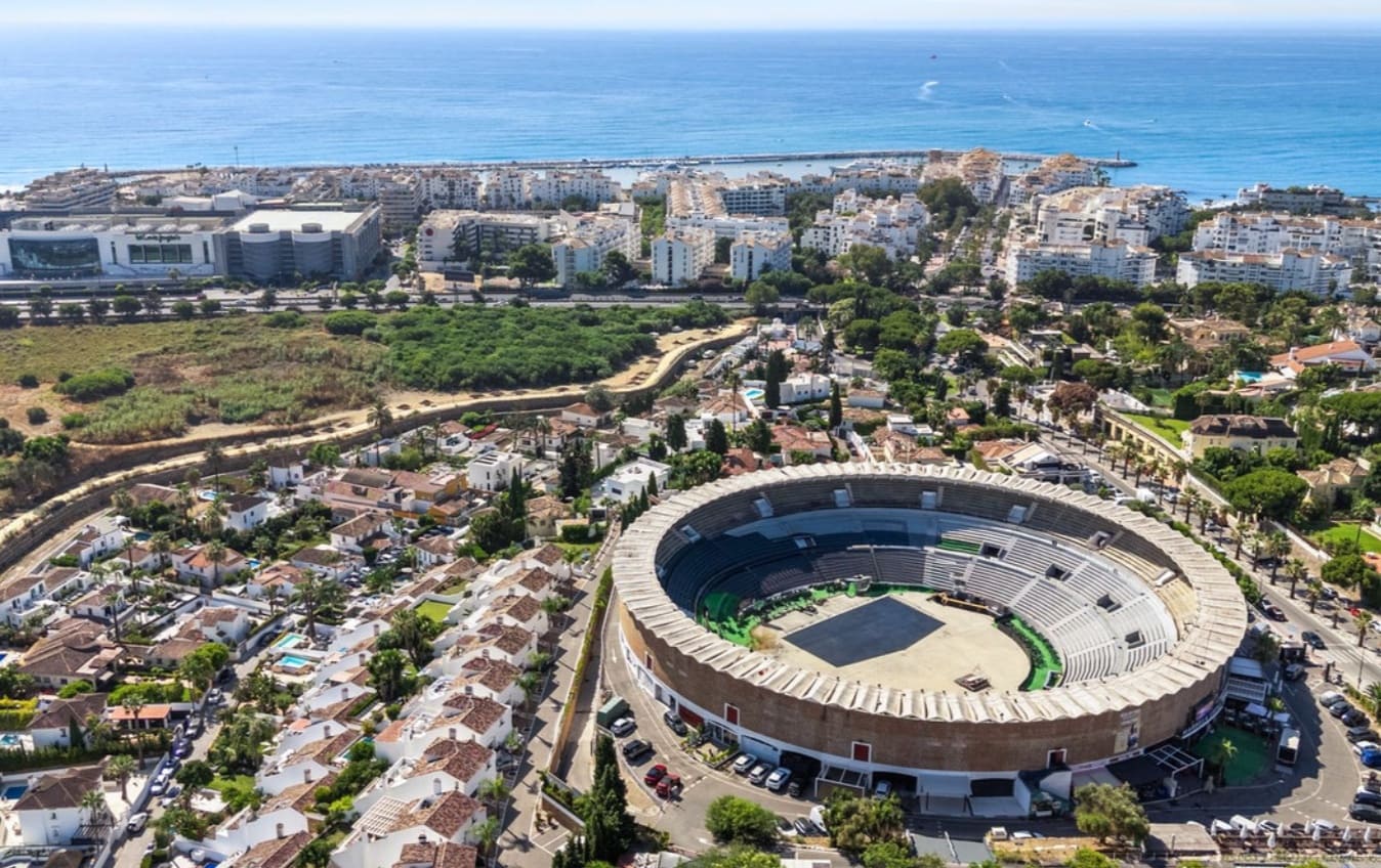 5 Zimmer Villa zu verkaufen in Marbella mit Pool Garage - 2.295.000 € (Ref: 9616516)