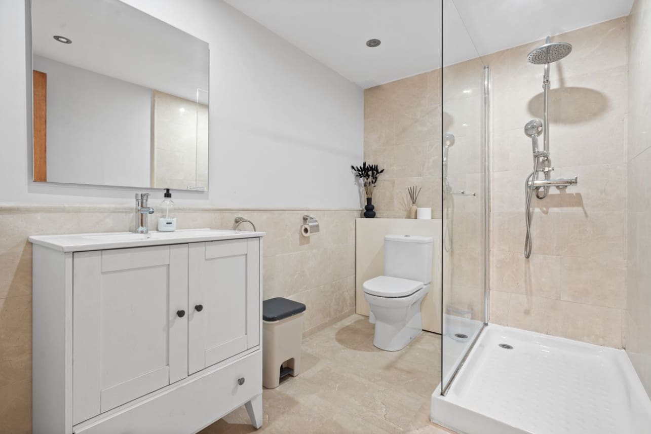 5 soveværelse Villa til salg i Marbella med swimmingpool garage - € 2.295.000 (Ref: 9616516)