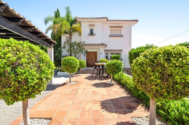 5 soveværelse Villa til salg i Marbella med swimmingpool garage - € 2.295.000 (Ref: 9616516)