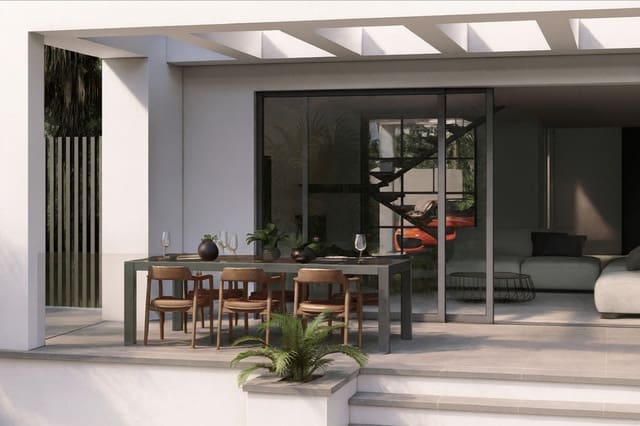 Chalet de 4 habitaciones en Mijas Costa, Mijas en venta con piscina garaje - 1.580.000 € (Ref: 9616520)
