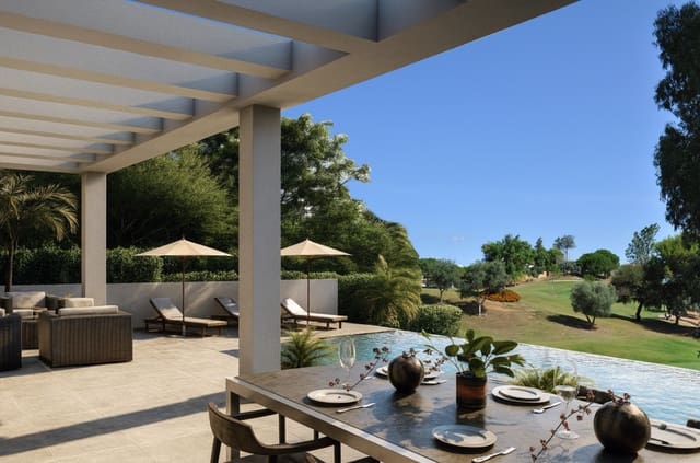 Chalet de 4 habitaciones en Mijas Costa, Mijas en venta con piscina garaje - 1.580.000 € (Ref: 9616520)