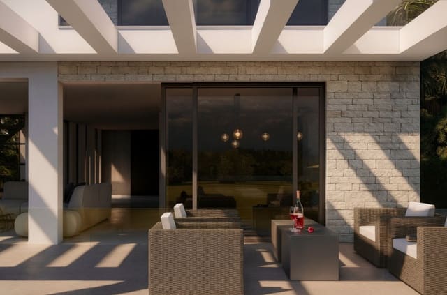 Chalet de 4 habitaciones en Mijas Costa, Mijas en venta con piscina garaje - 1.580.000 € (Ref: 9616520)