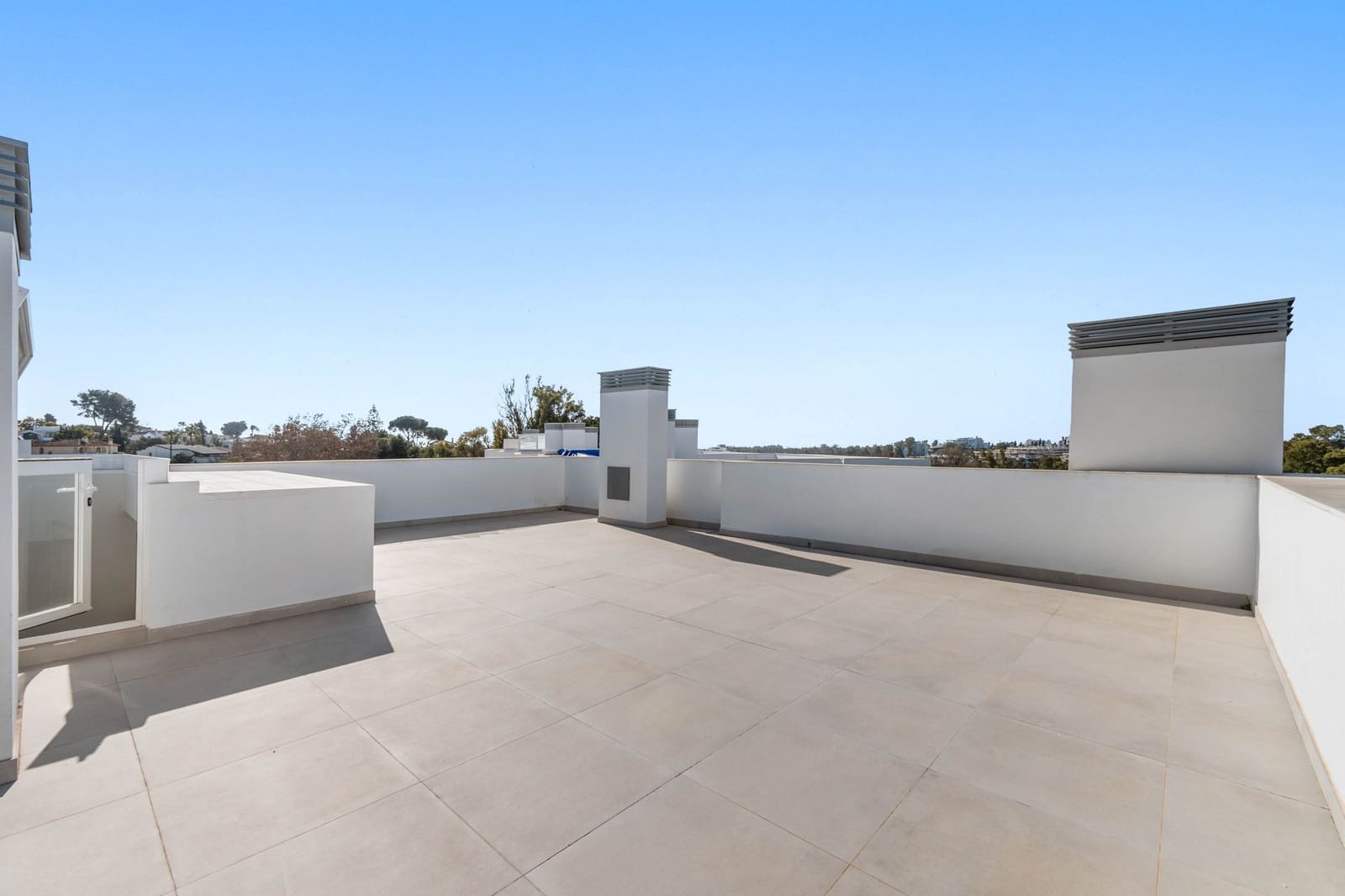 3 soveværelse Semi-Rækkehus til salg i Marbella med swimmingpool - € 1.295.000 (Ref: 9616521)