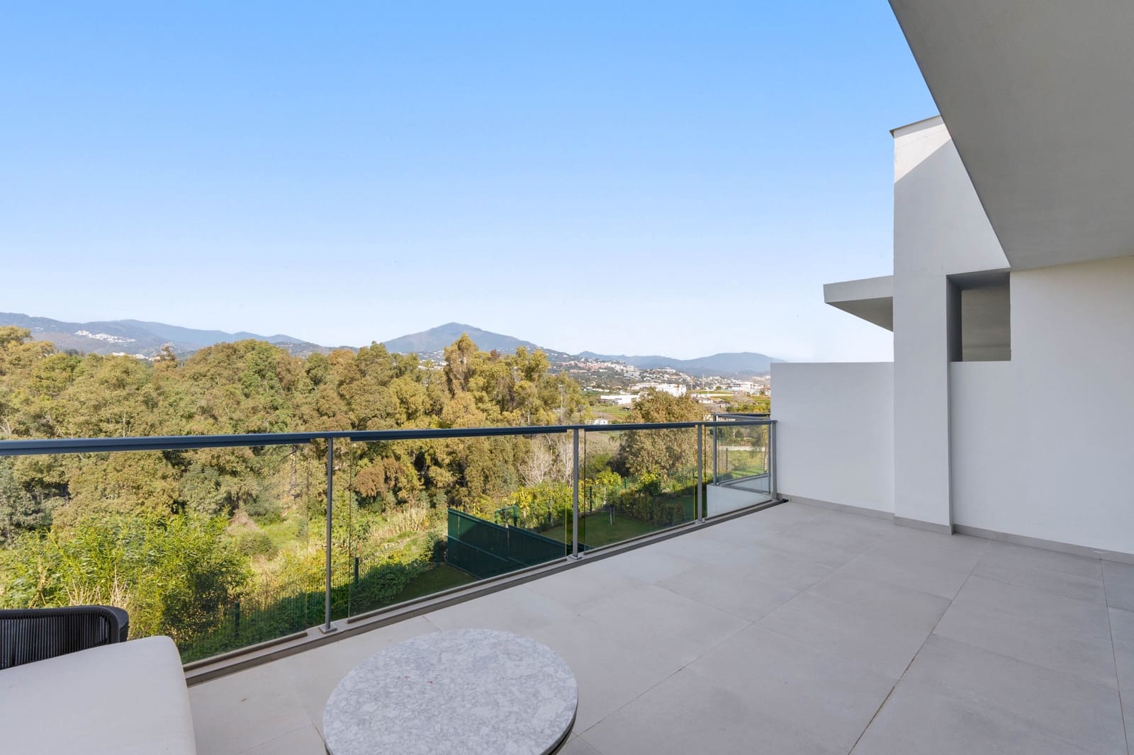 3 soveværelse Semi-Rækkehus til salg i Marbella med swimmingpool - € 1.295.000 (Ref: 9616521)