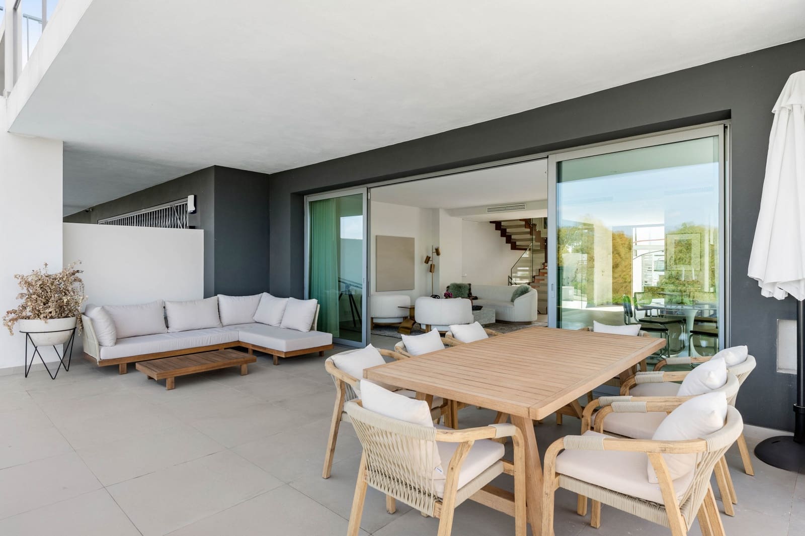 3 soveværelse Semi-Rækkehus til salg i Marbella med swimmingpool - € 1.295.000 (Ref: 9616521)