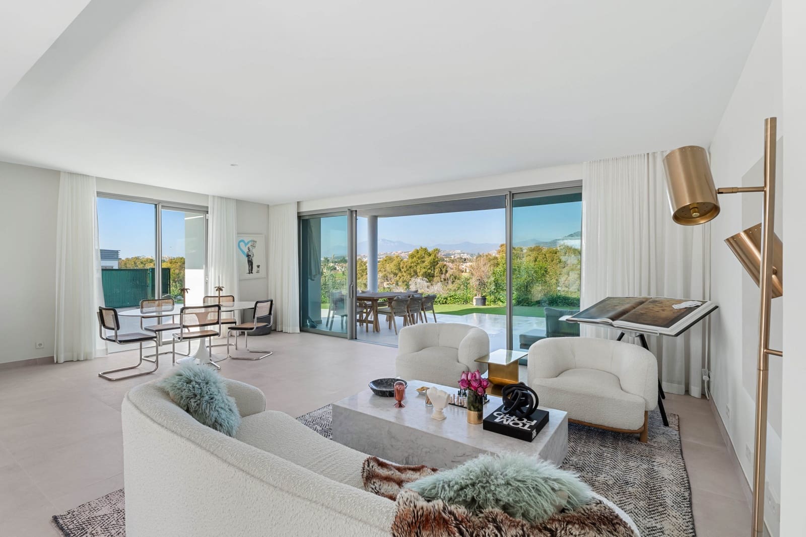 3 soveværelse Semi-Rækkehus til salg i Marbella med swimmingpool - € 1.295.000 (Ref: 9616521)