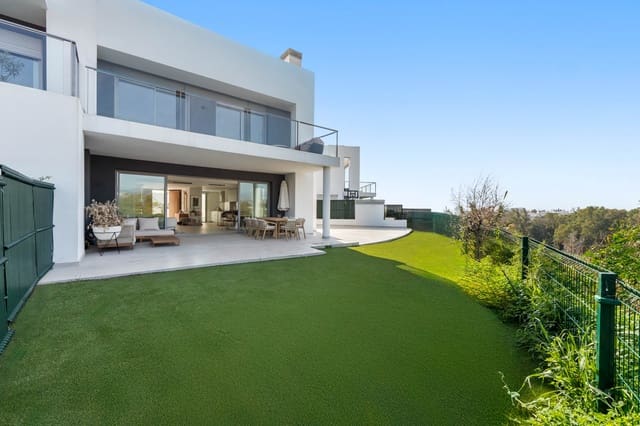 Pareado de 3 habitaciones en Marbella en venta con piscina - 1.295.000 € (Ref: 9616521)