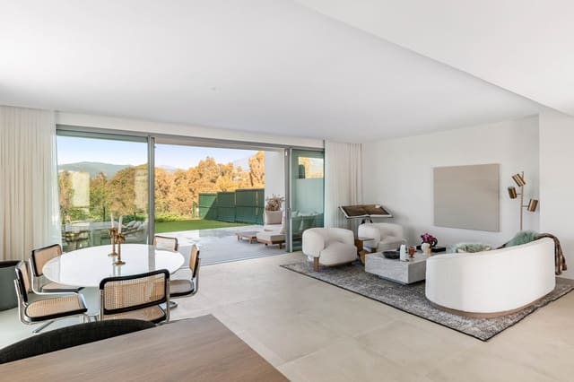 Pareado de 3 habitaciones en Marbella en venta con piscina - 1.295.000 € (Ref: 9616521)
