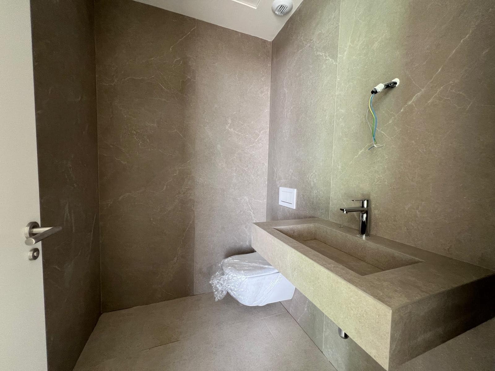 3 makuuhuone Huvila myytävänä paikassa Marbella mukana uima-altaan 
autotalli - 2 100 000 € (Ref: 9616522)