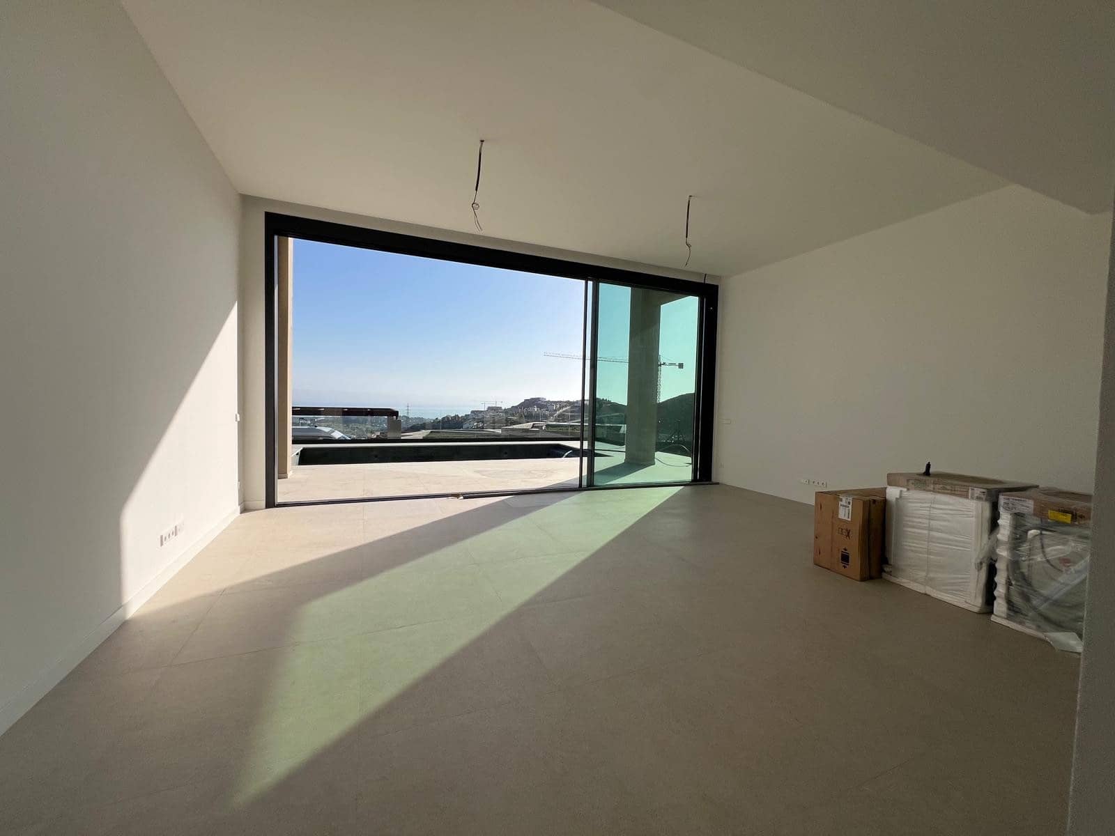 3 makuuhuone Huvila myytävänä paikassa Marbella mukana uima-altaan 
autotalli - 2 100 000 € (Ref: 9616522)